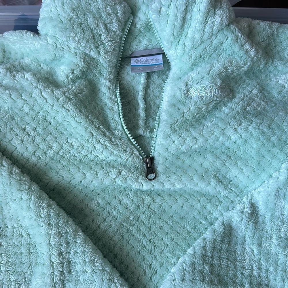 Girls Mint color Columbia 1/4 zip size large (14-16)